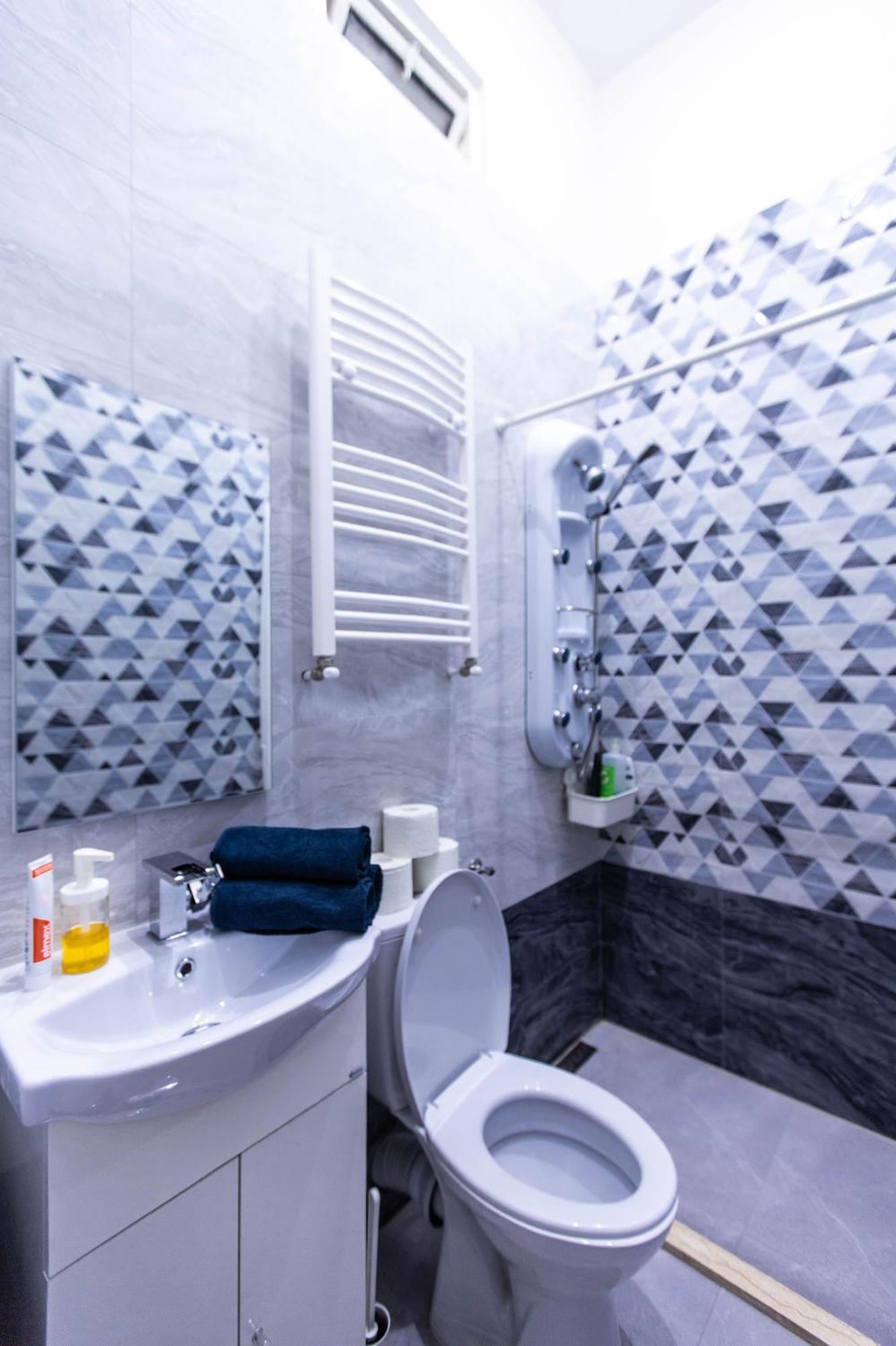 Apartment Diamond Lux - 5 Rooms, 2 Bathrooms